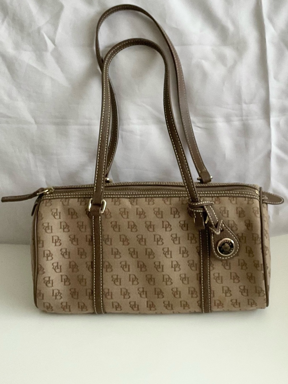 VINTAGE DOONEY & BOURKE BARREL BAG